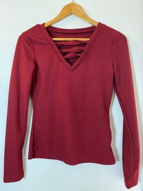 Wine-Red Ribbed V-Neck Long Sleeve Top with Lattice Detail